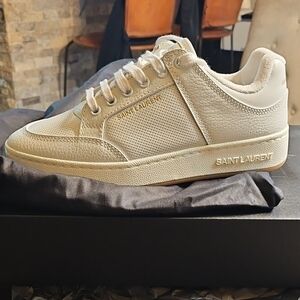 BRAND NEW Saint Laurent Womens Off-White Sneakers